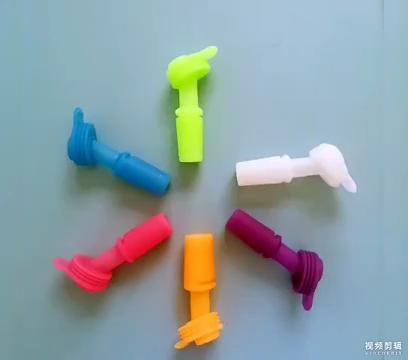 Camelbak Thrive Borraccia per Bambini Beccuccio Copripolvere in Silicone con Cannuccia Ricambio per Viaggio e Scuola