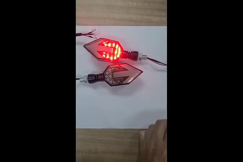 2PCS Indicators Flowing Turn Signal 2PCS Universal Motorcycle LED Flashing Turn Signal 12V Indicator Blinker Lamp (Color : Red)