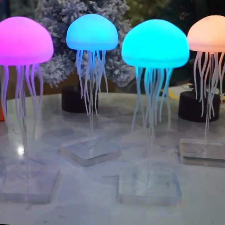 Intelligente sprachgesteuerte Quallenlampe, Umgebungslicht, Nachtlicht, agiler Touch-Fuß, schillernde Farbe, allmählich wechselnde Farbe