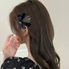 Gothic Skull Hand Hair Clip Zinc Alloy Duckbill Clip Bow Accent Unisex Halloween Hair Accessory Dark Fashion Barrettes Hair Gripper