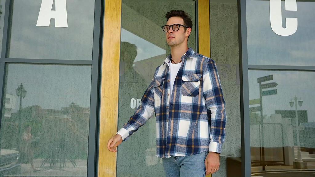 2023 Nová podzimní a zimní tlustá flanelová kostkovaná košile pro muže přes bundu Muži ležérní klasické pánské košile s dvojitými kapsami