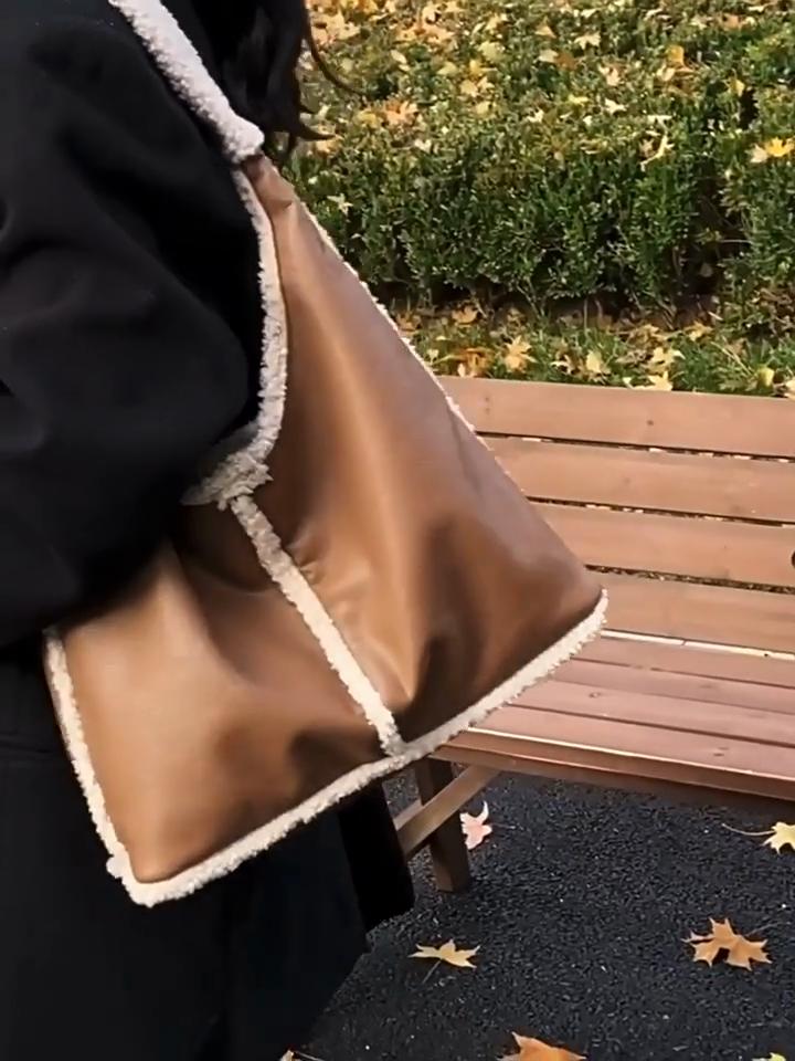 Yogodlns Trendy Brand Designer Lamb Wool Shoulder Bag Bucket Women Handbags And Purse Winter Lady's Leather Underarm Tote Bag