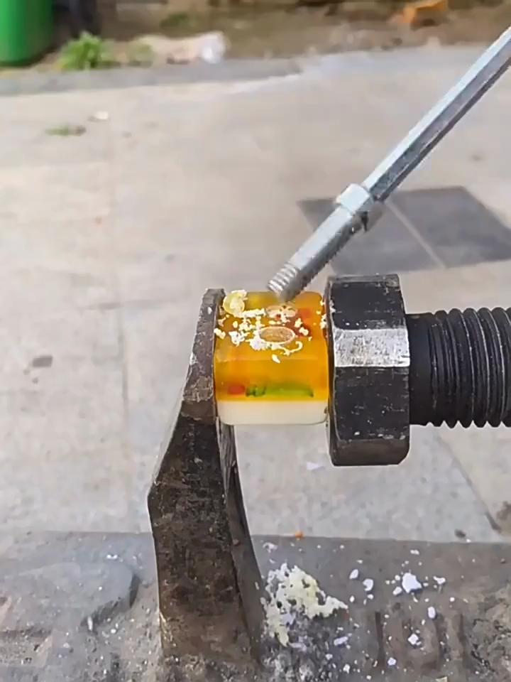 5 יחידות מצופה טיטניום במהירות גבוהה פלדה ספירלת חריץ סט ברז עבור חורים בורג הקשה ידנית.