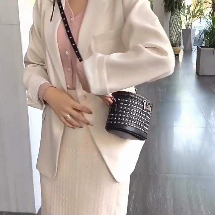 Yogodlns Luxury Retro Design Women's Bucket Shoulder Bag New Fashion Rivet Diamond Small Square Bag Personality High-end Crossbody Bag