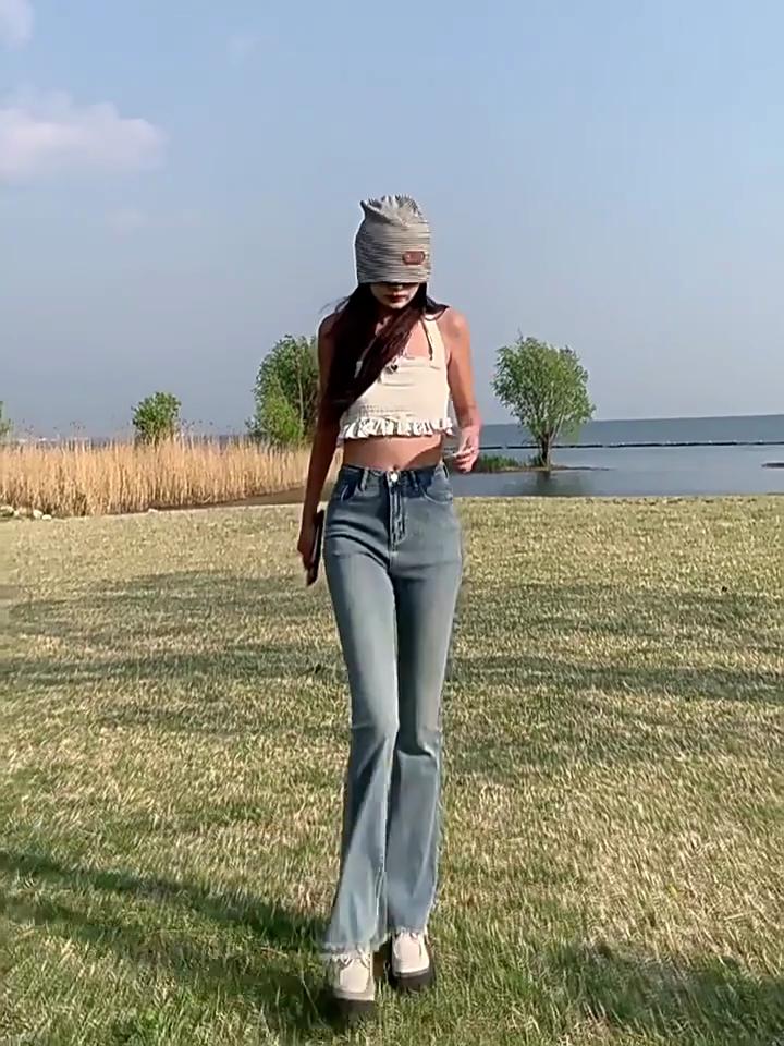 Retro Denim Jeans For Women With High Waist And Stretch Fit For Casual And Office Wear