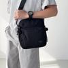Lehká nylonová crossbody taška pro muže i ženy, neformální taška přes rameno typu messenger se zipovými kapsami