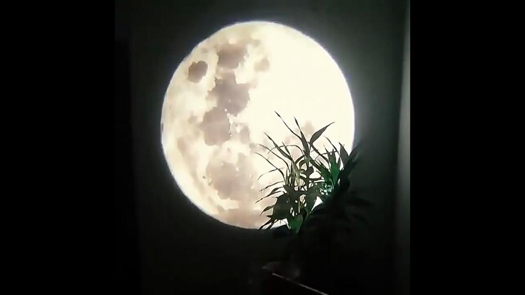 Lumină de Noapte Proiector LED Lună Reîncărcabilă USB Reglabilă Lampă de Atmosferă 3D pentru Dormitor Cameră Copii Petrecere Decor de Perete