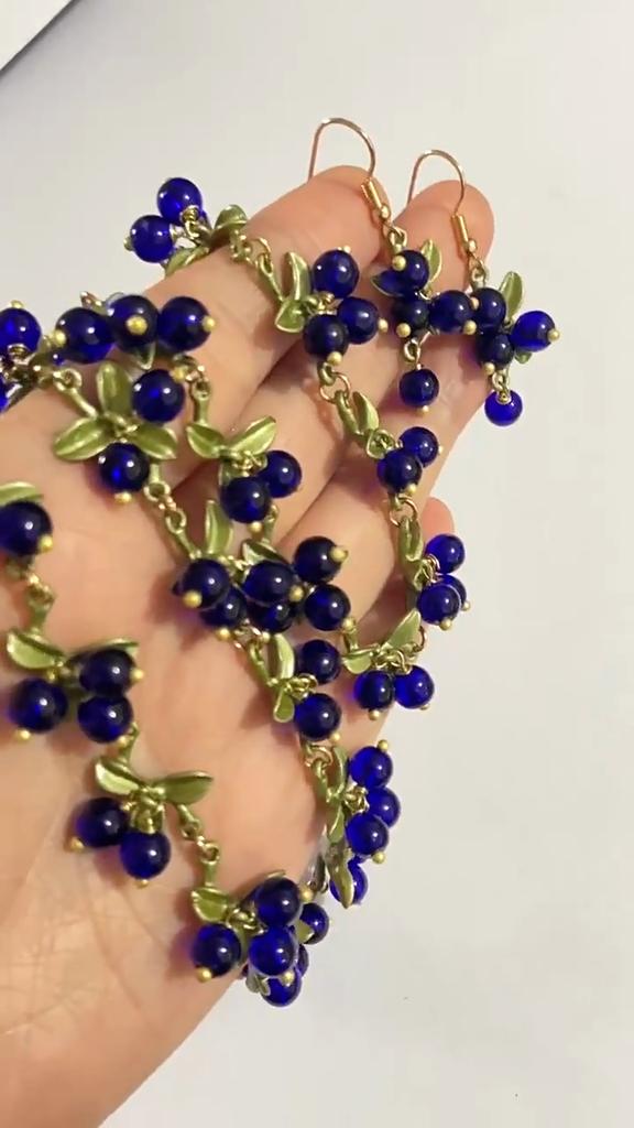 Neues Retro Französisches Waldpflanzen-Backlack-Blumen-Beeren-Preiselbeer-Naturstein-Ohrring-Armband-Halsketten-Set