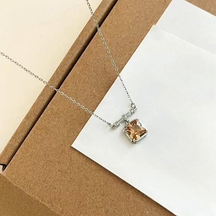 Champagne Cube Pendant Necklace – Premium Layering Chain, Chic Collarbone Statement for Women
