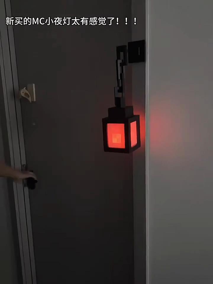 Pixellykta Nattlampa USB Uppladdningsbar LED 16 Färger Fjärrkontroll Bärbar Lykta Väggmontering Skrivbord Stämningslampa för Barn Sovrum Heminredning