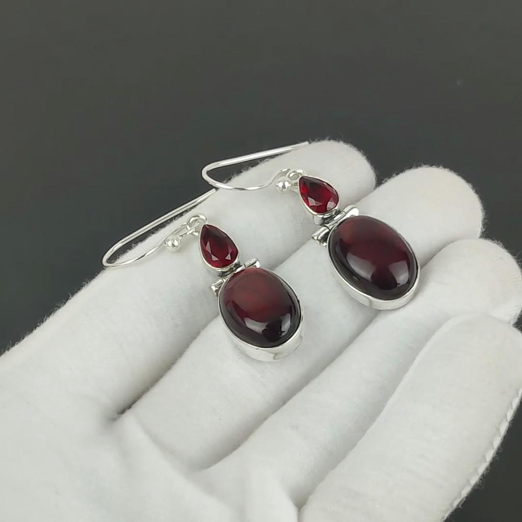 Náušnice z kameňa Labradorit Red Flash a Červený Granát, Náušnice zo striebra rýdzosti 925, Boho šperky, Visacie náušnice ako svadobné darčeky