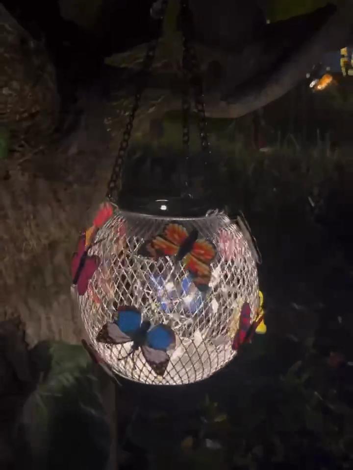 Solar‑Powered Metal Hanging Butterfly Lantern Outdoor Light Yard Decor Ornament for Garden Patio Holiday Festival Home Decoration Gift Supplies