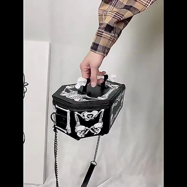 Trendy Black Gothic Punk Skull Crossbody Bag With Zipper Closure Detachable Chain Strap PU Shoulder Bags For Women Parties And Edgy Fashion