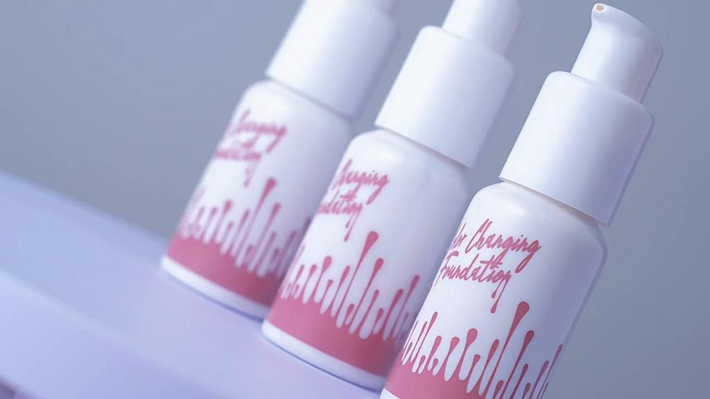 Grenzüberschreitender Concealer, der nicht abfärbt, und Farbwechselnde Foundation, Klare und geschmeidige, warmtonverändernde Hautton-BB-Cream-Foundation