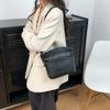 Fashion soft leather retro women's bag new Korean version shoulder bag casual fashion messenger women's bag