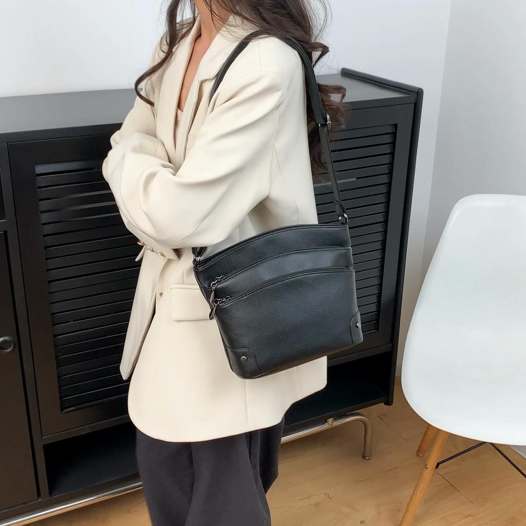 Fashion soft leather retro women's bag new Korean version shoulder bag casual fashion messenger women's bag
