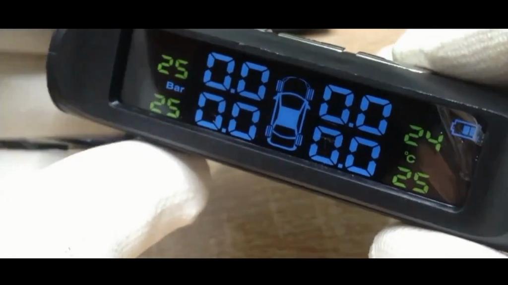 Solar Power TPMS Tire Pressure Monitoring System USB Rechargeable with 4 External Sensors Real-time Temp Alarm for Car SUV MPV Pickup