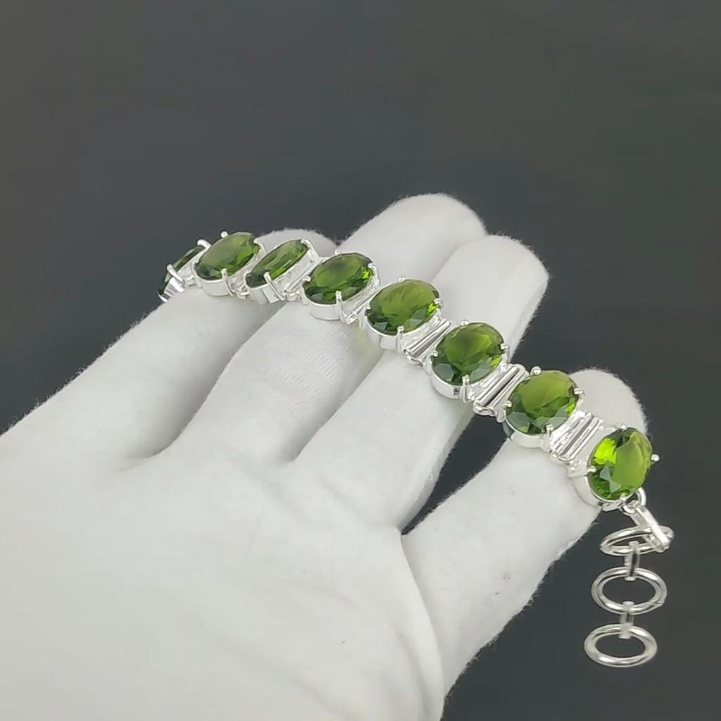 Wunderschönes Peridot-Armband 925 Sterling Silber Armband Verstellbares Kettenarmband Handgefertigtes Boho-Armband Peridot Edelsteinschmuck Liebesgeschenke