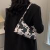 Women's Underarm Bags Autumn and Wibnter Trendy Shoulder Bag Cute Simple Handbags and Purses Female Travel Small Totes