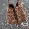 Yogodlns Large Capacity Retro Leopard Print Canvas Tote Bag Women's Commuter Single Wide Strap Underarm Handbag for Winter