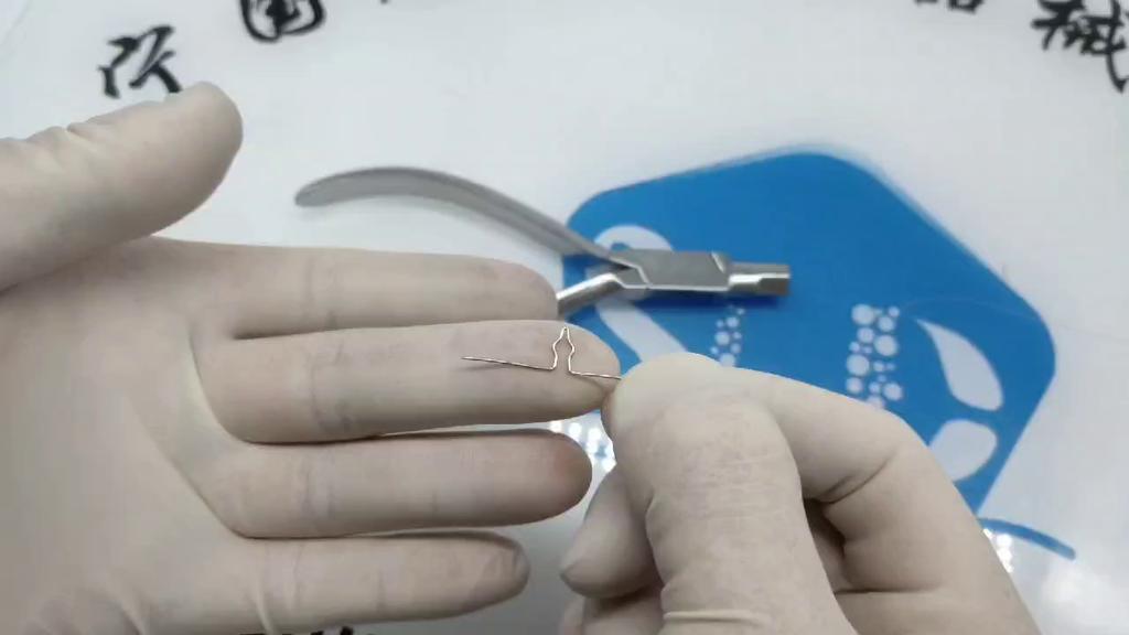 Zubařské kleště V-STOP V-Notch-Bend Ortodoncie Bracket Ortodontists Seřizovací kleště Ortodontické kleště pro vytváření V Notch Stop ohybů