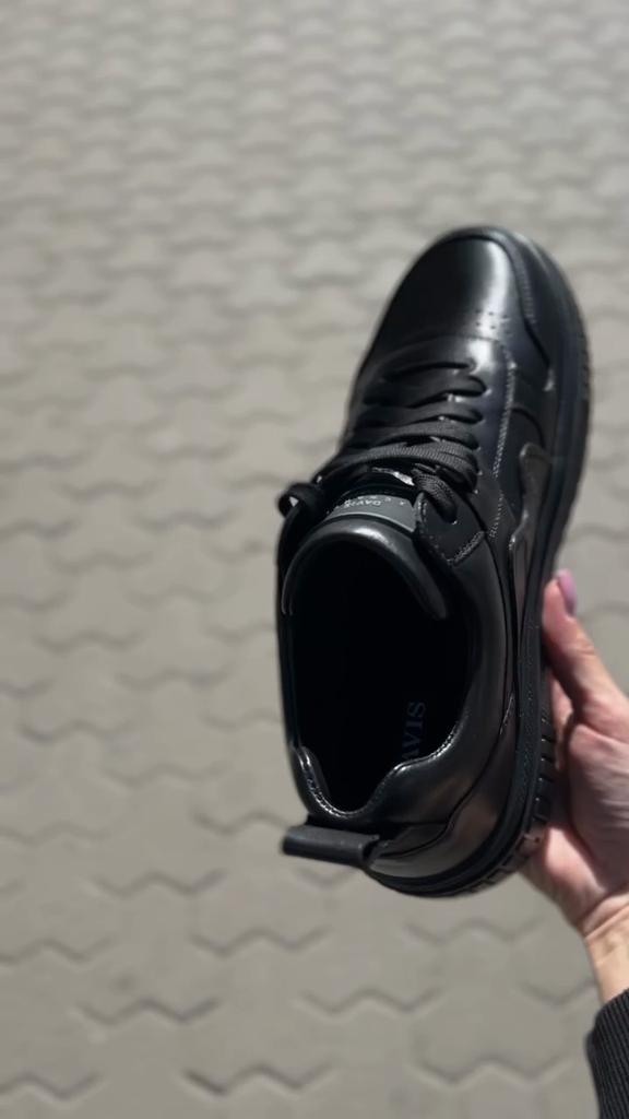 Handmade Men’s Winter Sneakers – Black Leather Upper, Wool Lining & Insole, TPU Sole – Warm Casual Shoes