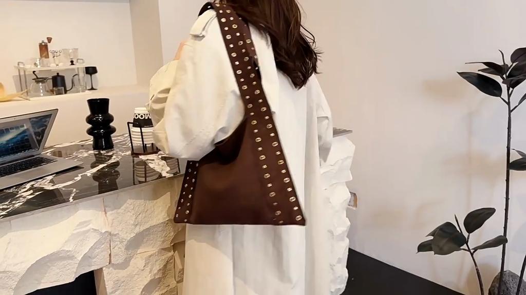 Yogodlns Retro Suede Rivet Shoulder Bags PU Leather Work Purses Large Tote Handbag Slouchy Locomotive for Women Travel Winter Fall