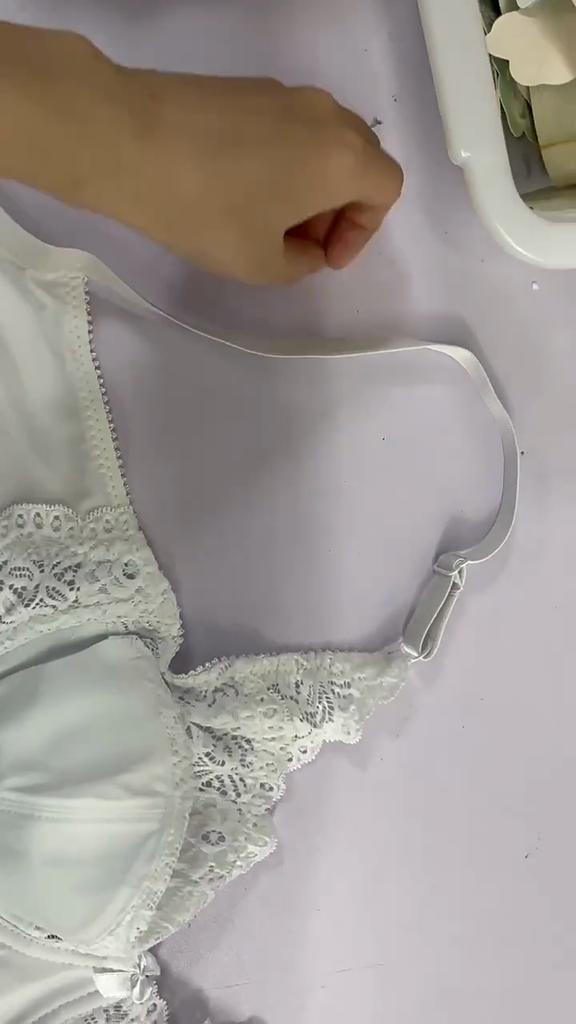 European and American Women Summer Plus Size Brassiere Adjustable Lace Lingerie Gathered Push Up Underwear Top Padded Thin Cup Underwire Bra