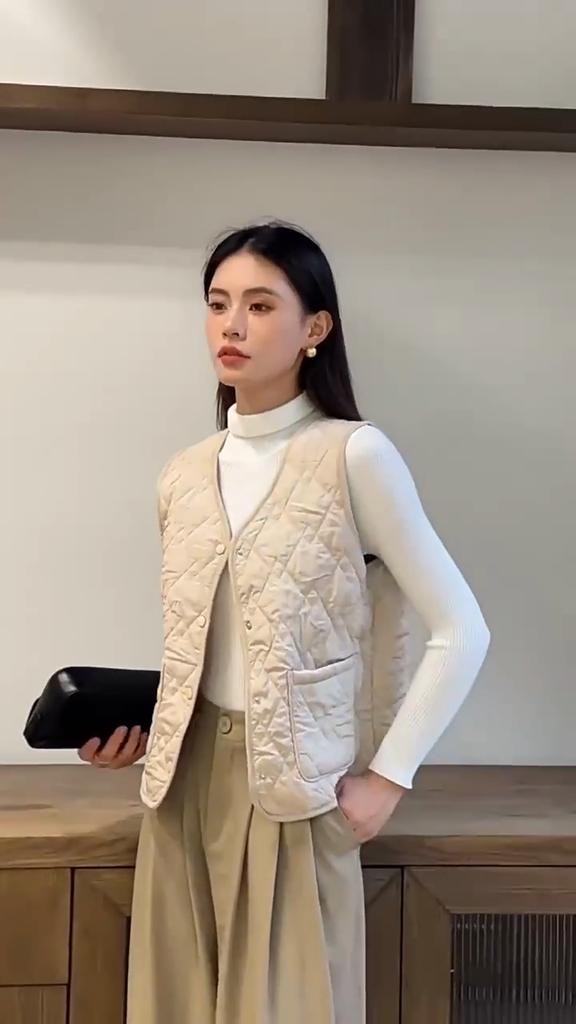 High End Quilted Vest Button Design for Autumn and Winter Windproof, Cold Proof, Warm Vest for Women's Casual Sports Vest