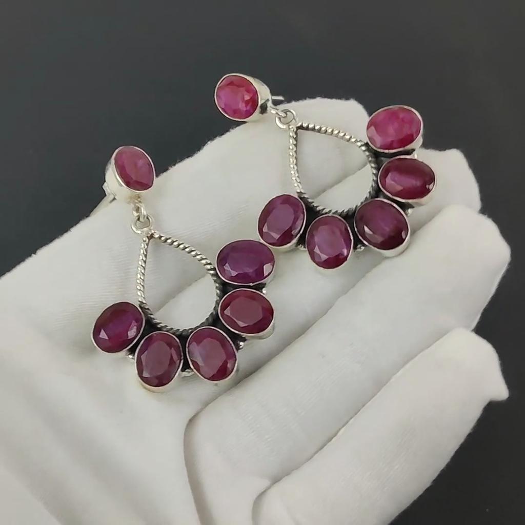 Brincos delicados de rubi da Caxemira, brincos de prata esterlina 925, joias boho artesanais, brincos pendentes de prata, presente para festa