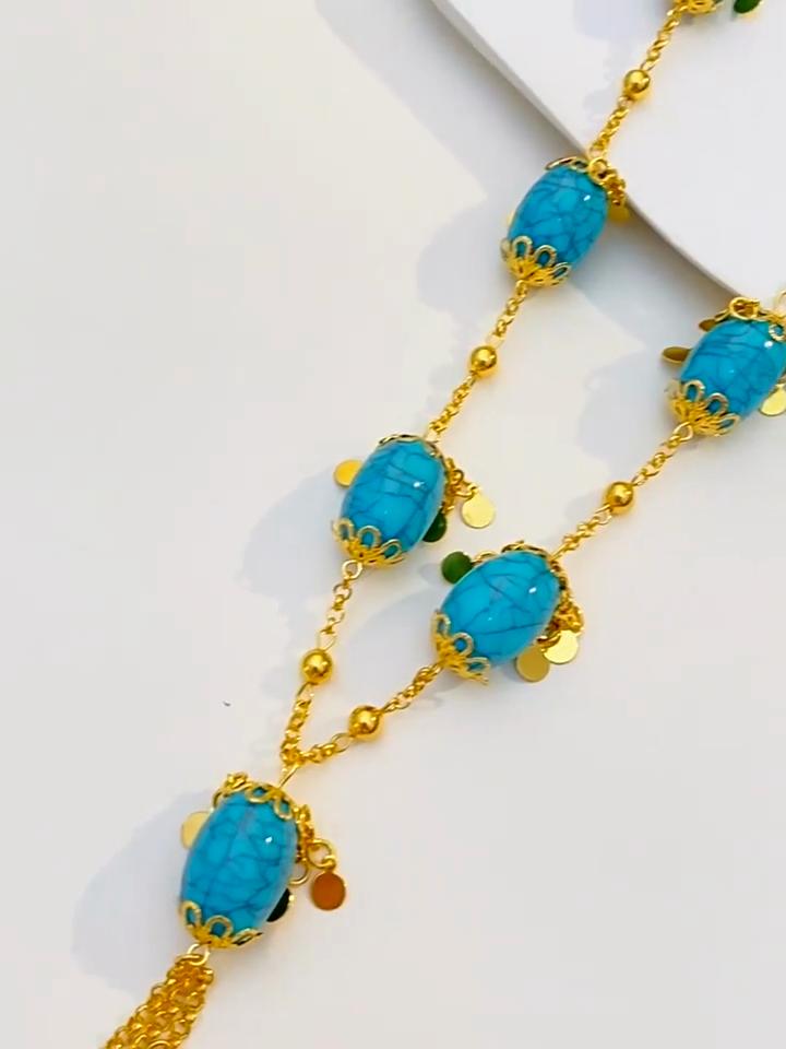 A Striking Blue Round Ball Chain Pendant, A High-End Long-Length Collar Necklace, And A Retro Court Style Sweater Chain.