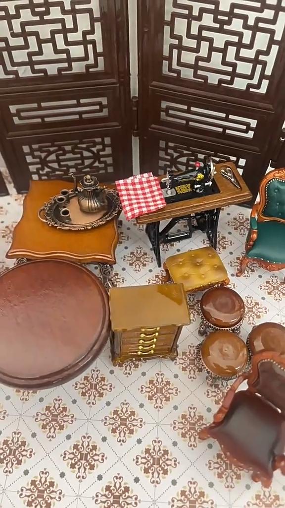 1:12  Radio Miniature Retro Cute Radio Model Decoration Accessories Children Pretend Play Toy