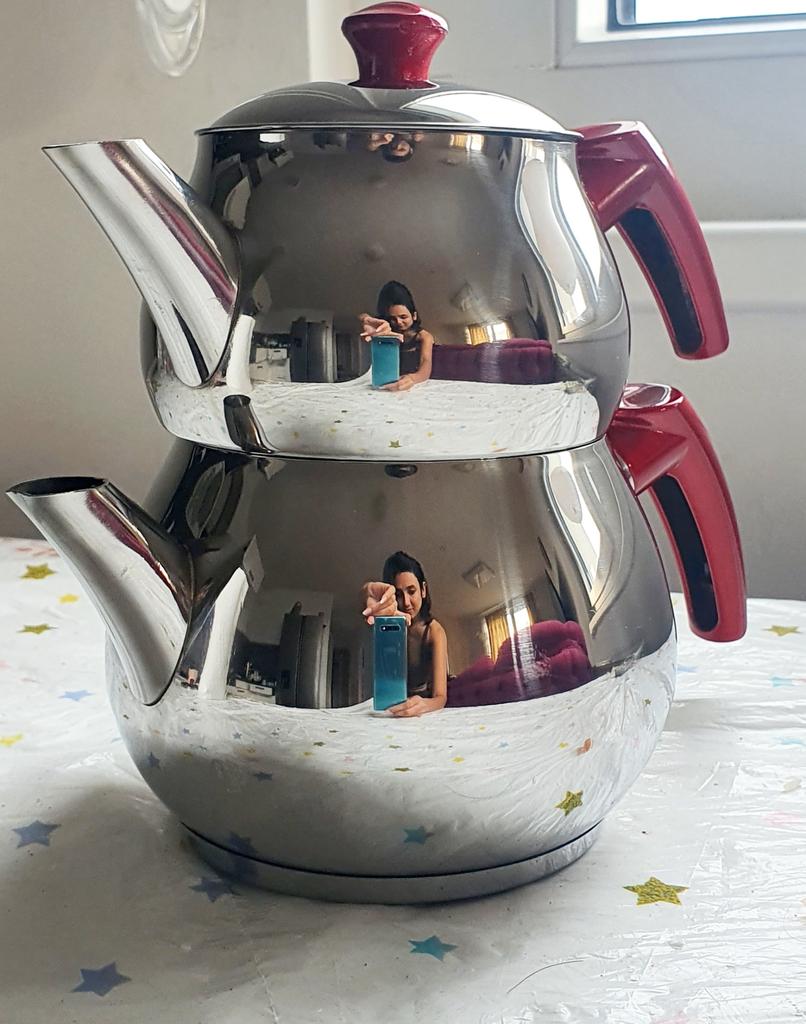 Hakan Set di teiera in acciaio inossidabile da 3,2 l, 3033,4 g, con doppio coperchio autofilettante, set di teiera in stile samovar turco, bollitore per tè sfuso con manico in bachelite rossa da 3,3