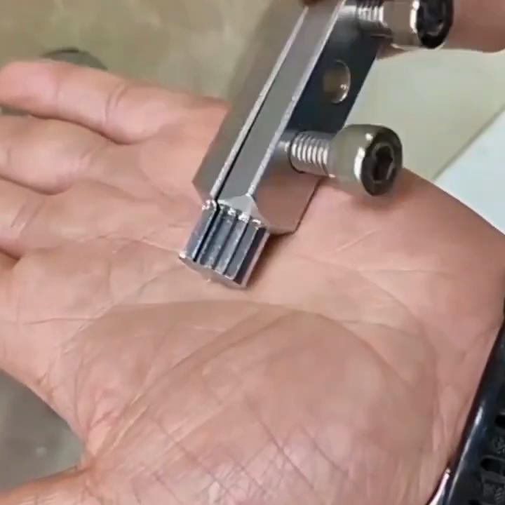 Professional Steel Plug Valve Remover Adjustable Angle Stripper Screw Remover-plumber's Repair Kit