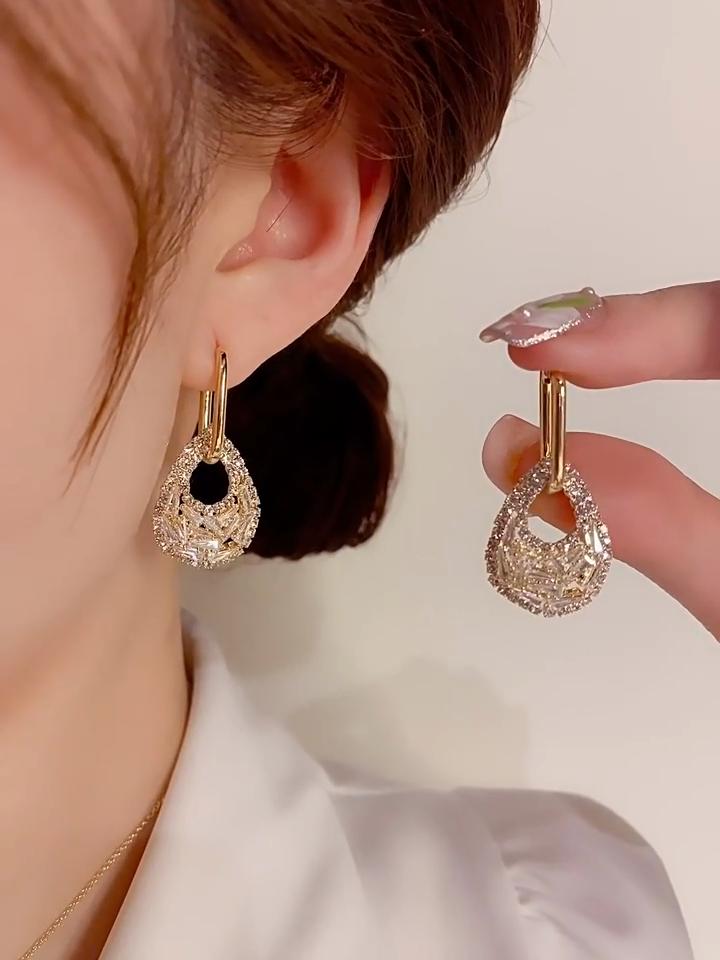 Teardrop Shape Zirconia Dangle Earrings for Women 2025 New Fashion Golden Drop Earring Party Jewelry Wedding Accessories