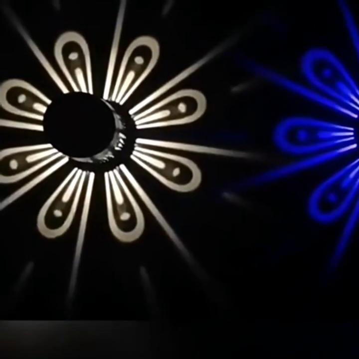 2/4PCS Solar Peacock Projection Lights Outdoor LED Wall Lamp Waterproof Solar Fence Lights for Yard Garden Lawn Christmas Decor