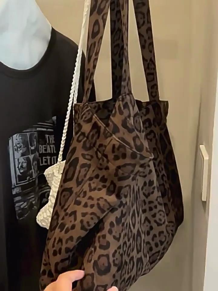 Yogodlns Retro Leopard Print Niche Commuter Large Capacity Shoulder Bag Totes Autumn and Winter New Travel Underarm Bag