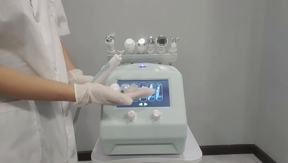 Facial Massage Skin Comprehensive Management Instrument Small Bubble Blackhead Removal Beauty Instrument 8 In 1