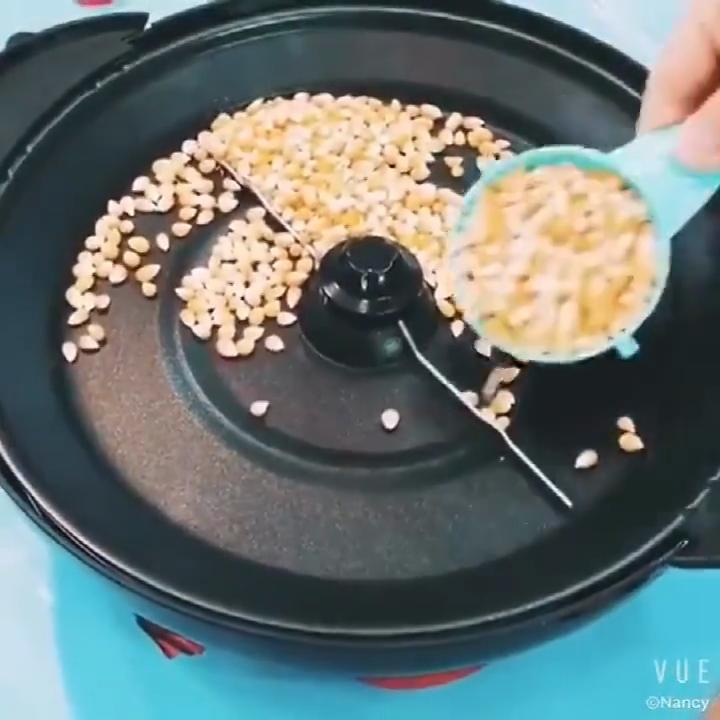 Domů Kulatý stroj na popcorn Domácí automatický mini výrobník popcornu Rodinná párty Dětské malé kulovité nástroje na výrobu popcornu
