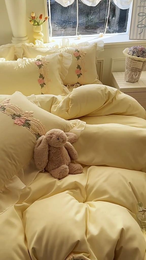 Chiffon Lace Bedding Set Four-piece Set Skin-friendly Breathable Washed Sheets Quilt Cover Pillowcase
