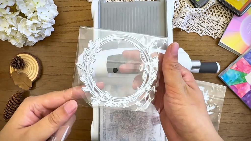 4ks Kovové vyřezávací vyřezávače s krajkovým kruhem pro scrapbooking fotoalbum Kutilské vyřezávačky na vánoční vyřezávání papírových přání