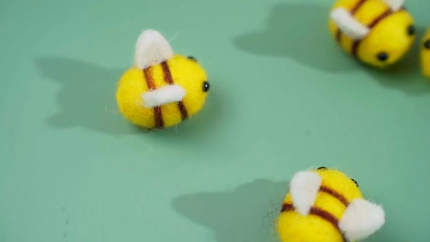Felt Bees for Crafts, 12 Pcs Small Wool Bumble Bee Plush Decor for Baby Shower Decorations, Party Supplies and Costume DIY