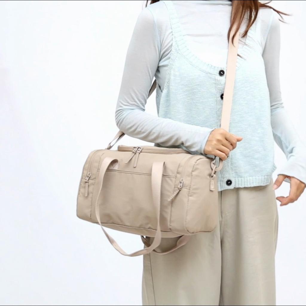 Women's Crossbody Bag Outdoor Sports Bag Large Capacity Lightweight Travel Bag