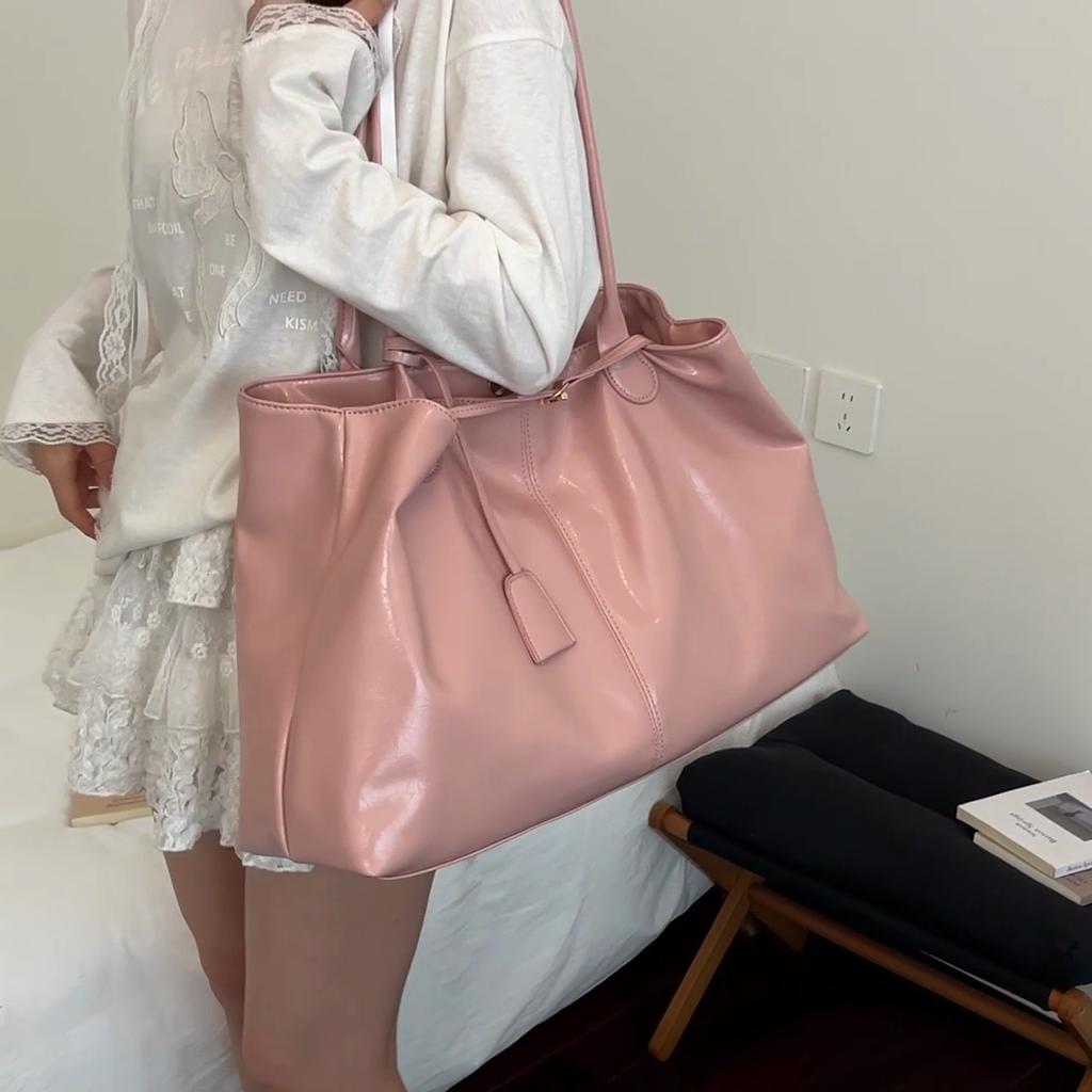 Borsa Tote in Pelle Lucida da Donna Grande Capacità Borsa a Spalla Borsa a Mano di Design alla Moda Uso Quotidiano Stile Classico
