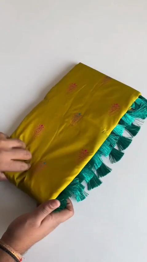 Beautiful rich pallu & jacquard work on all over the saree