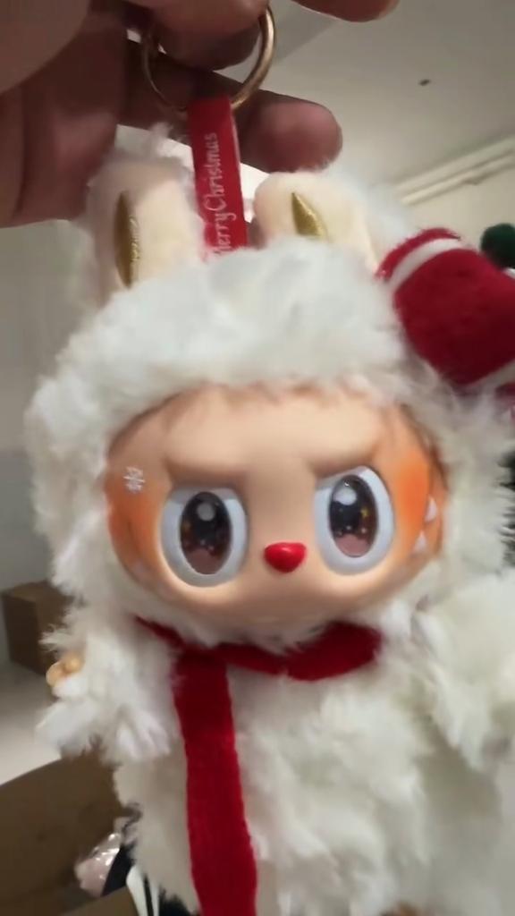 Weihnachtsgeschenk Plüschtiere für Kinder, Weihnachts-Vinylpuppen, Weihnachtsbaumschmuck, Autoanhänger