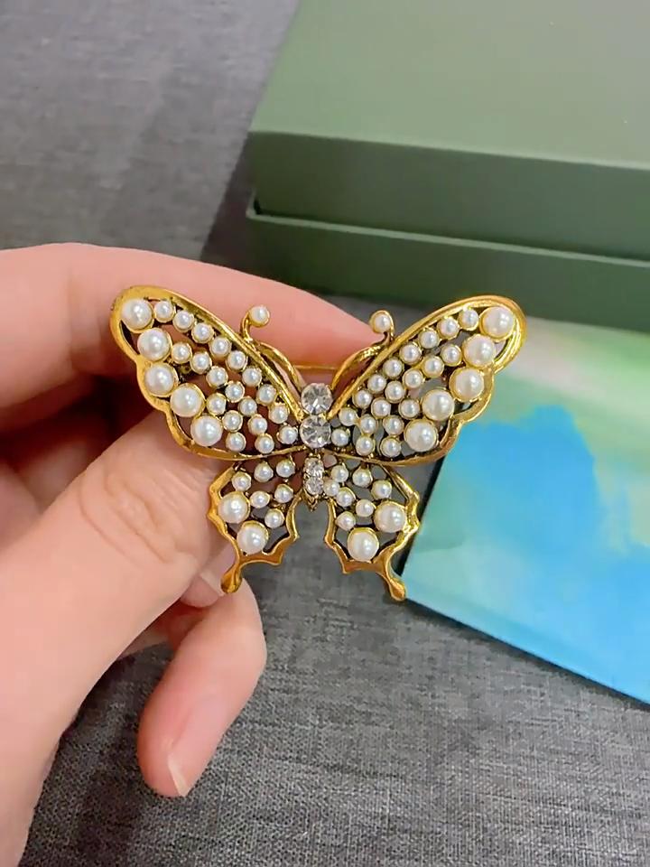 Premium Sense Alloy Pearl Butterfly Brooch Women's Summer Anti-light Accessories Men's Hat Decoration Pin Wholesale Jewelry