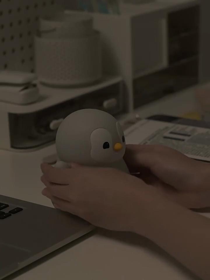 Penguin Baby Little Penguin Night Light English Patting Light USB Rechargeable Atmosphere Creative LED Light