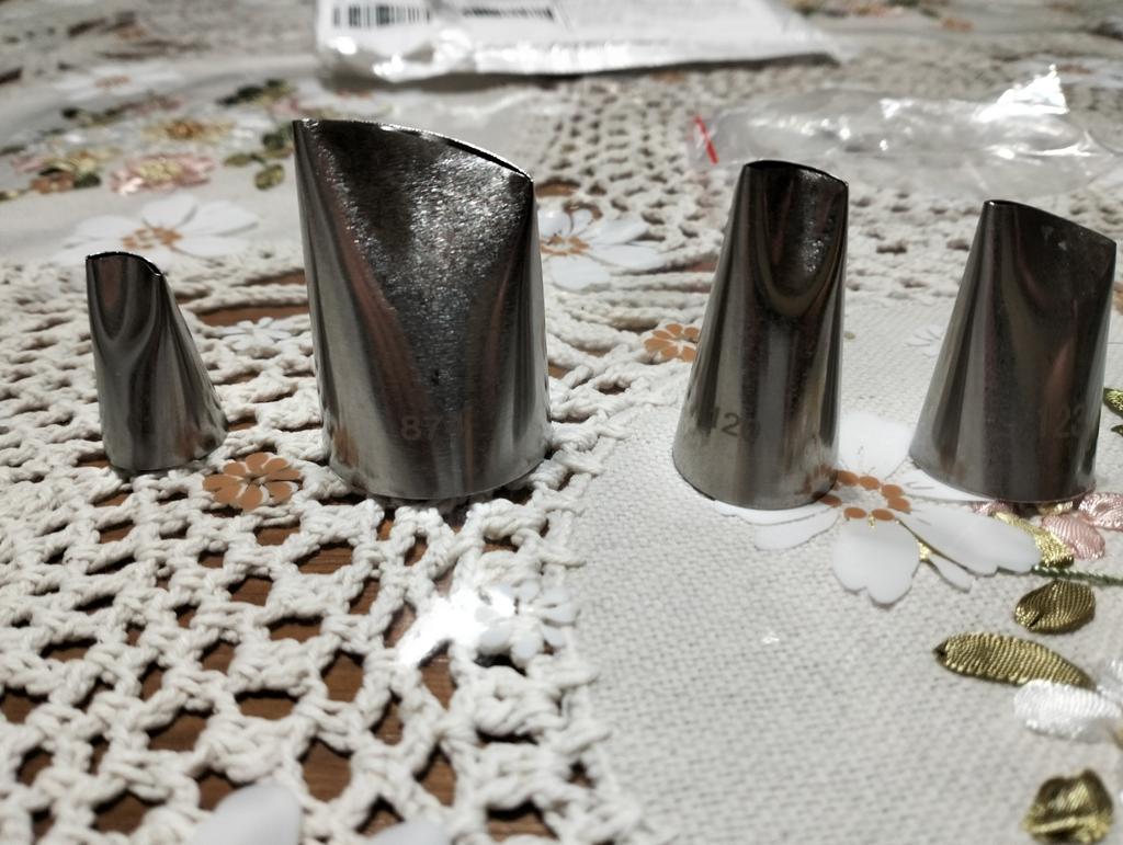 7 pz/set Suggerimenti for la Decorazione di Una Torta Set Crema Glassa Piping Fondente Rosa Ugello Strumenti di Pasticceria Strumenti di Decorazione Del Fondente Stampi Tulipano