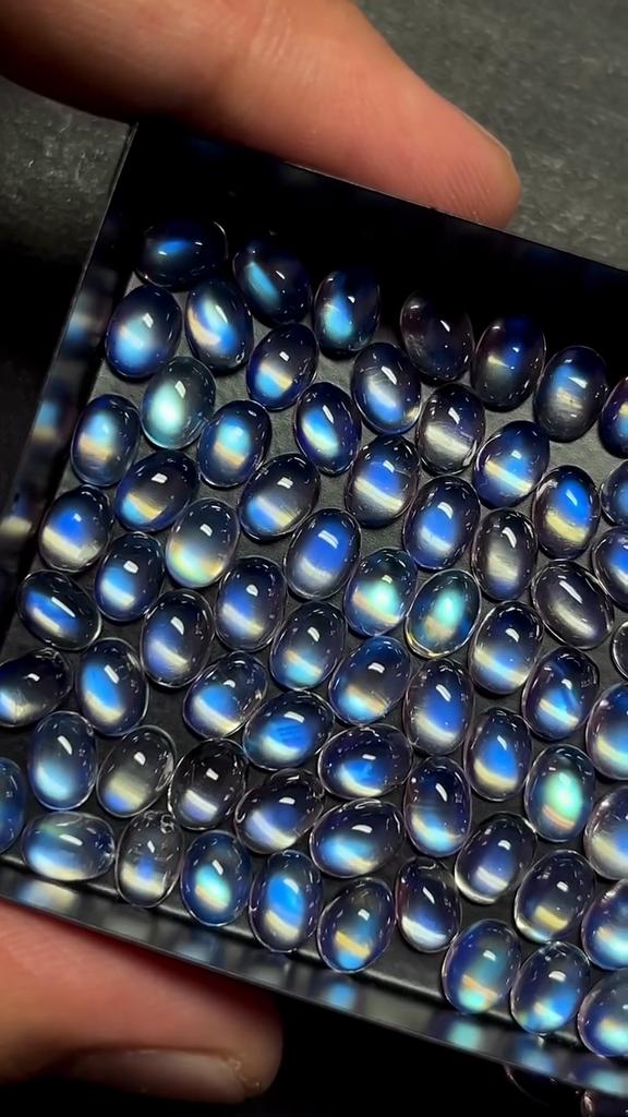 Top Quality Natural Rainbow Moonstone Wholesale Lot Moonstone Oval Blue Fire Cabochon Loose Cabochon Oval For Making Jewelry